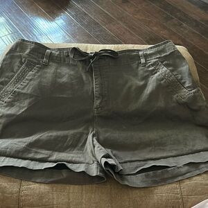 Lee Just Below The‎ Waist 4.5” Inseam Shorts. Brown. Size 20W Medium